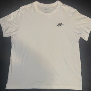Nike Men's Classic White Tee